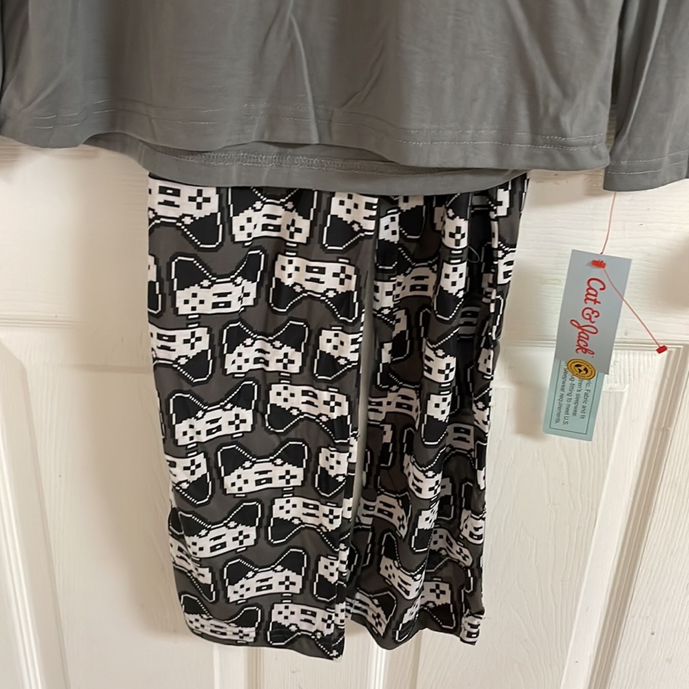 pajama set - Picture 4 of 10